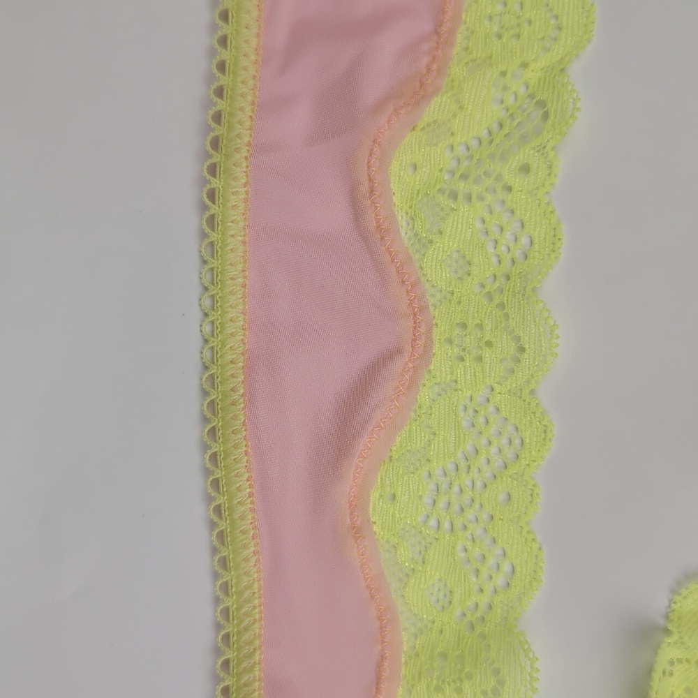 Victoria's Secret Tease High-Leg Scoop Thong Panty- NWT - Pretty Blossom - Picture 3 of 4